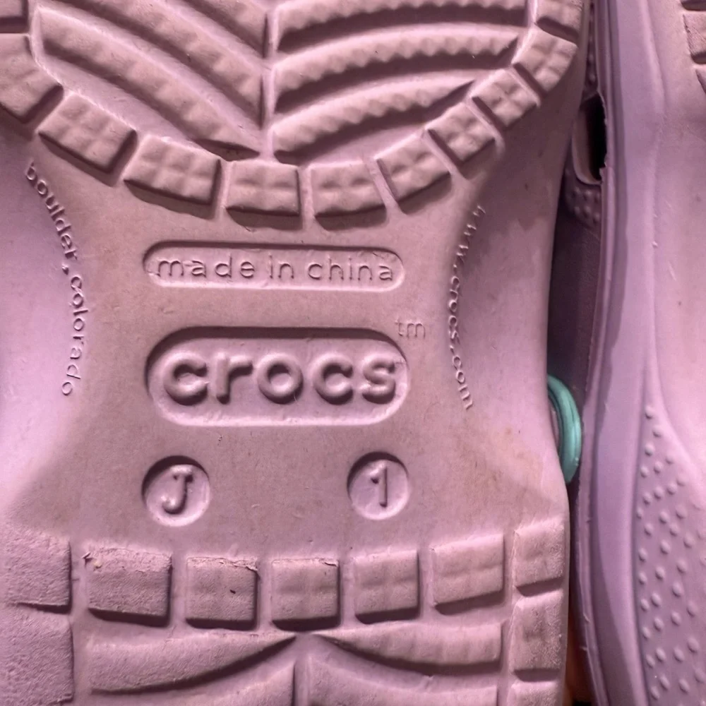 Frozen Crocs - Elsa and Anna Size J1 (big kids) - Picture 13 of 14